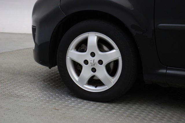 PEUGEOT 107 1.0-12V XS 5 Deurs Automaat - , Autobedrijf Zieleman, Nieuwleusen