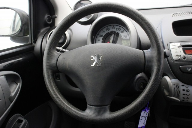 PEUGEOT 107 1.0-12V XS 5 Deurs Automaat - , Autobedrijf Zieleman, Nieuwleusen