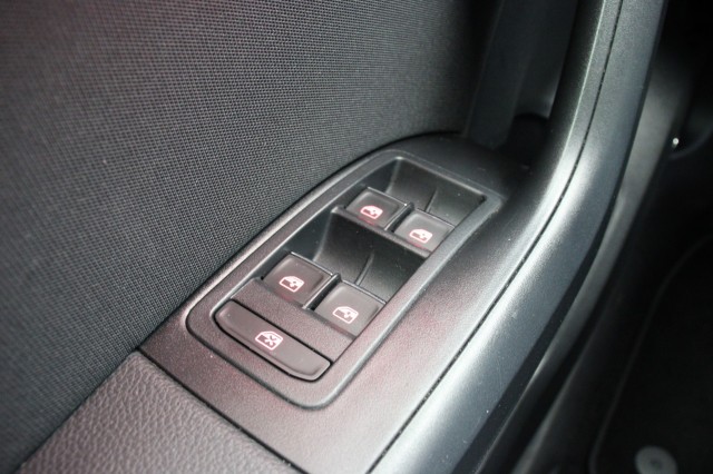 SEAT ATECA 1.5 TSI FR Business Intense Automaat - Panorama, Camera, Beats, Keyless, Stoelverw., Autobedrijf Zieleman, Nieuwleuse
