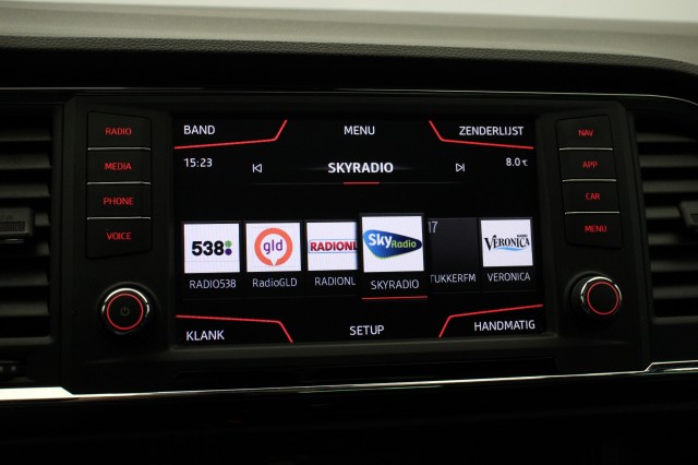SEAT ATECA 1.5 TSI FR Business Intense Automaat - Panorama, Camera, Beats, Keyless, Stoelverw., Autobedrijf Zieleman, Nieuwleuse