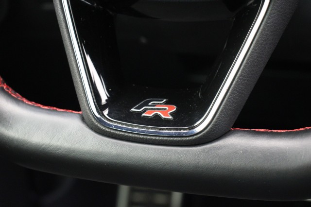 SEAT ATECA 1.5 TSI FR Business Intense Automaat - Panorama, Camera, Beats, Keyless, Stoelverw., Autobedrijf Zieleman, Nieuwleuse