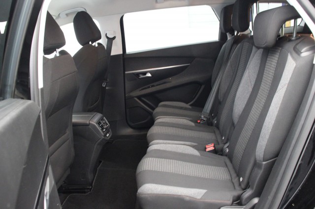PEUGEOT 5008 1.2 PureTech Advanced Grip Control Allure 7 Persoons - Carplay, Autobedrijf Zieleman, Nieuwleusen