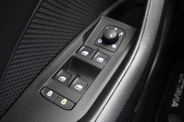 SKODA OCTAVIA Combi 1.5 TSI First Edition - , Autobedrijf Zieleman, Nieuwleusen