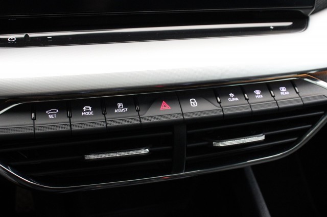 SKODA OCTAVIA Combi 1.5 TSI First Edition - , Autobedrijf Zieleman, Nieuwleusen