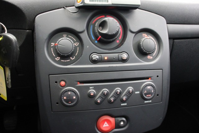 RENAULT CLIO 1.4-16V Business Line - , Autobedrijf Zieleman, Nieuwleusen