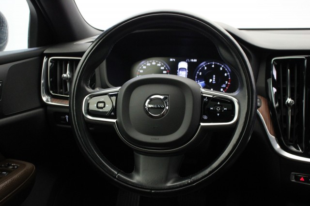 VOLVO V60 2.0 B3 R-Design Automaat - , Autobedrijf Zieleman, Nieuwleusen