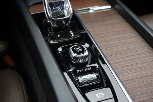 VOLVO V60 2.0 B3 R-Design Automaat - , Autobedrijf Zieleman, Nieuwleusen