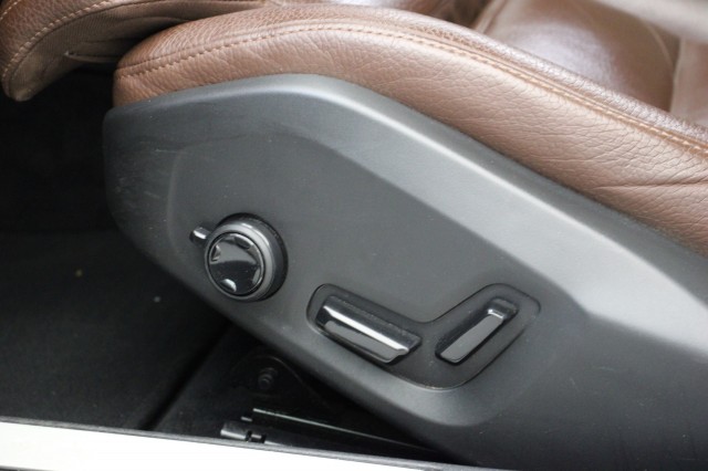 VOLVO V60 2.0 B3 R-Design Automaat - , Autobedrijf Zieleman, Nieuwleusen