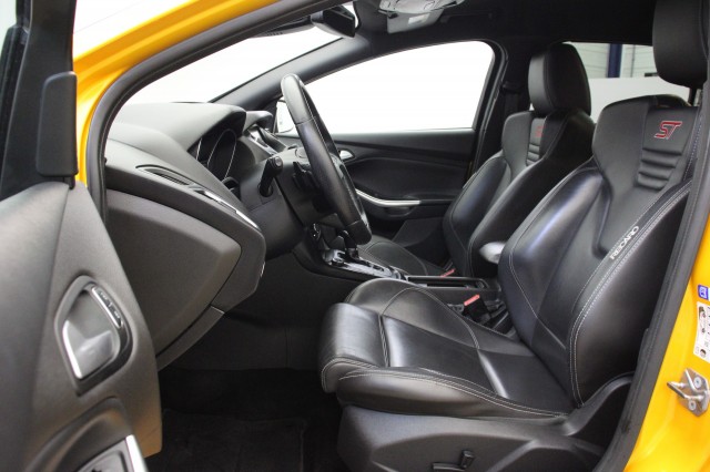 FORD FOCUS Wagon 2.0 TDCI ST Automaat 185 PK - , Autobedrijf Zieleman, Nieuwleusen