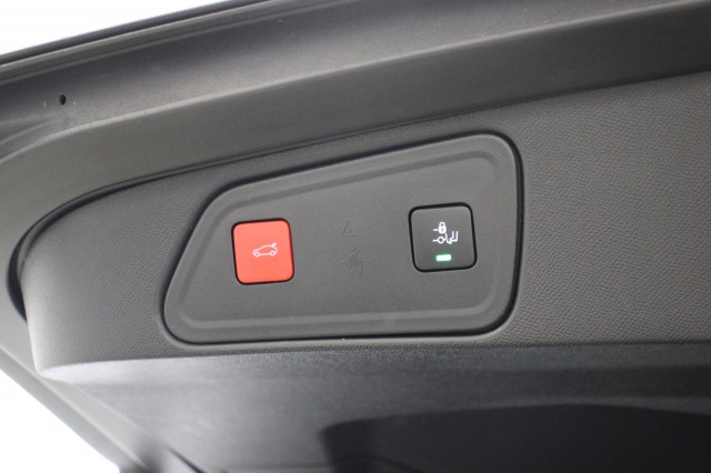 PEUGEOT 3008 1.2 PureTech Premium Automaat - , Autobedrijf Zieleman, Nieuwleusen