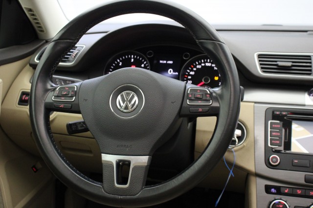 VOLKSWAGEN PASSAT Variant 1.6 TDI R-line BlueMotion - , Autobedrijf Zieleman, Nieuwleusen
