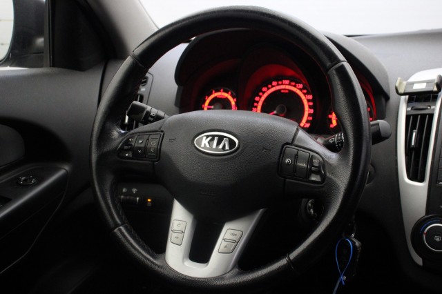 KIA CEED 1.4 CVVT X-ecutive - , Autobedrijf Zieleman, Nieuwleusen