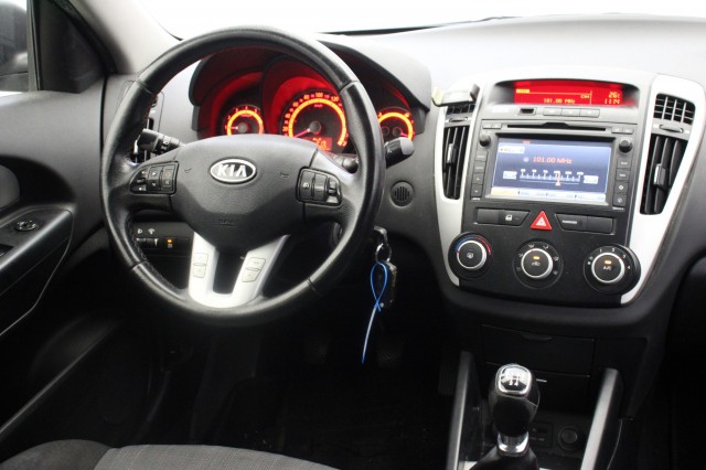 KIA CEED 1.4 CVVT X-ecutive - , Autobedrijf Zieleman, Nieuwleusen
