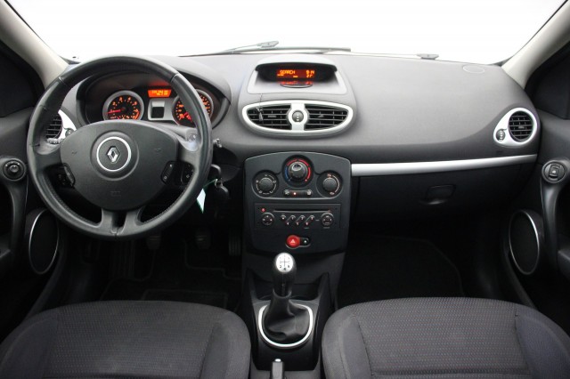 RENAULT CLIO 1.4-16V Dynamique Luxe - , Autobedrijf Zieleman, Nieuwleusen