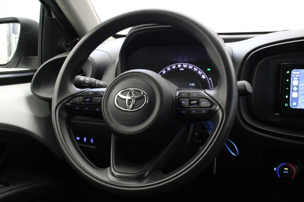 TOYOTA, AYGO X