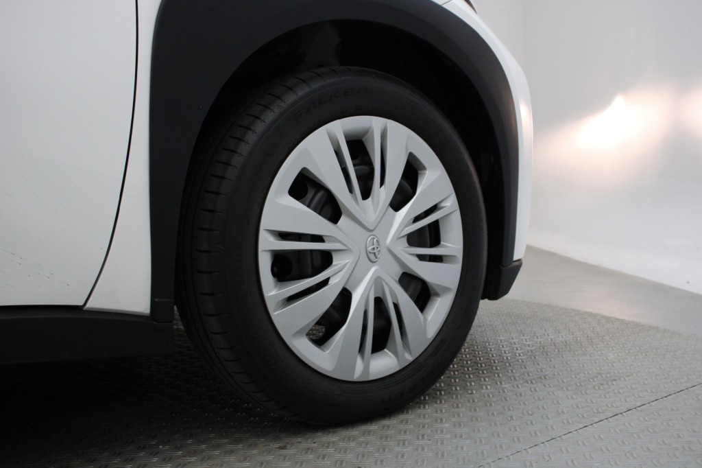 TOYOTA, AYGO X