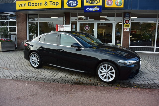 ALFA ROMEO GIULIA 2.0T Super Corporate Edition, Van Doorn en Top, Nijkerkerveen