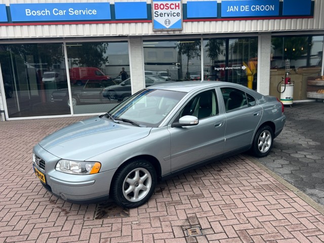 VOLVO S60 2.4 MOMENTUM automaat NL-auto #YOUNGTIMER, Autobedrijf Jan de Croon b.v., TWELLO