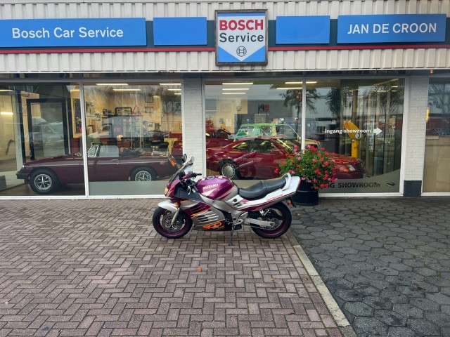 SUZUKI RF 900 R