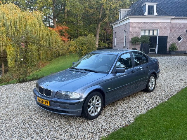 BMW 3-SERIE