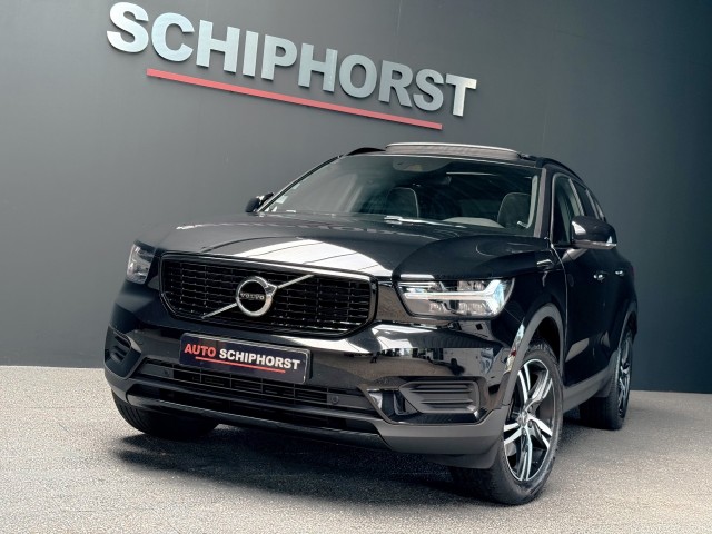 VOLVO XC40 T4 190Pk R-Design Panorama dak trekhaak+winterbanden , Auto-Schiphorst, Almelo
