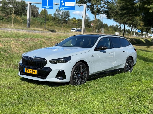 BMW 5-SERIE Touring 530e xDrive M-Sport Pro-trekhaak pano , Auto-Schiphorst, Almelo