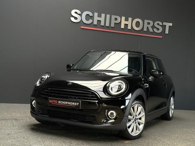MINI COOPER 1.5 136 pk Led/pdc/17 inch/stoelverwarming/apple carplay/all wheater banden , Auto-Schiphorst, Almelo