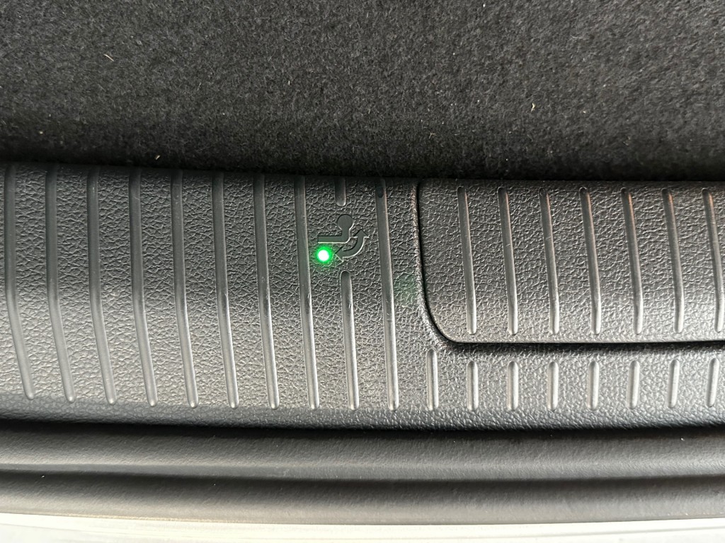 VOLKSWAGEN, GOLF SPORTSVAN
