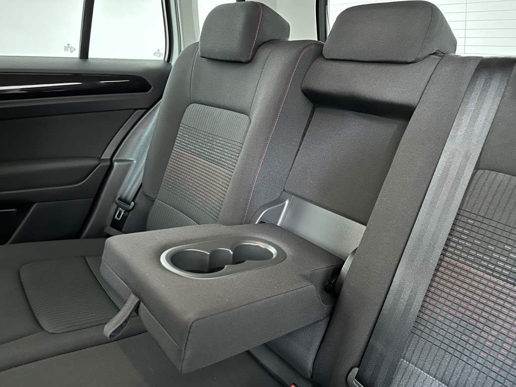 VOLKSWAGEN, GOLF SPORTSVAN
