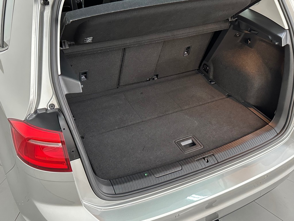 VOLKSWAGEN, GOLF SPORTSVAN