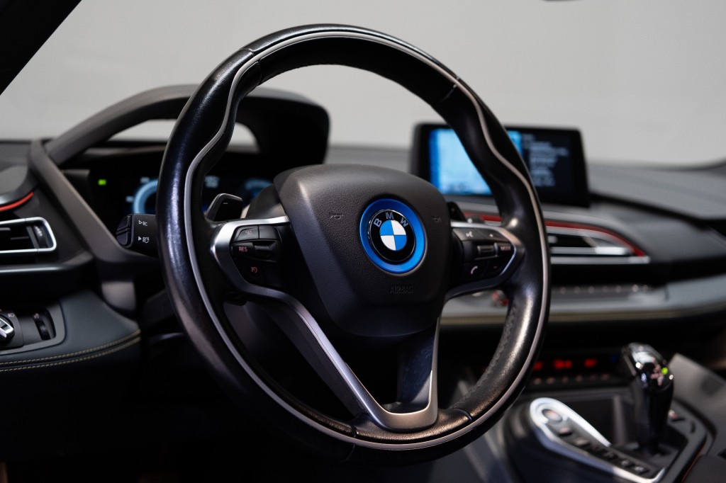 BMW, I8