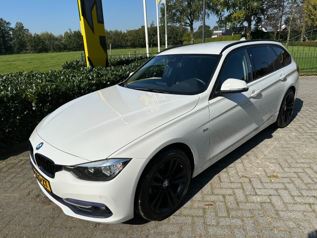 BMW 3-SERIE Touring 318i Aut8 Sport Keyless/Leder/Navi, Autobedrijf Krabbe, WEERSELO