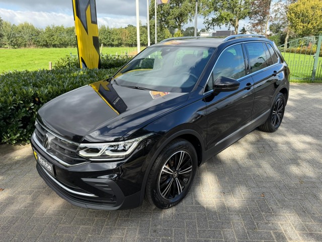 VOLKSWAGEN TIGUAN 1.5 TSI DSG7 Move Virtual / Keyless / Trekhaak, Autobedrijf Krabbe, WEERSELO