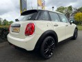 MINI ONE 1.5 One First Pepper PDC / Stoelverwarming, Autobedrijf Krabbe, WEERSELO