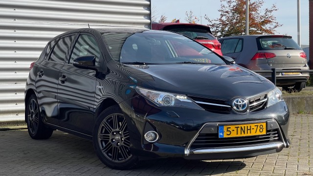 TOYOTA AURIS Hatchback 5 drs