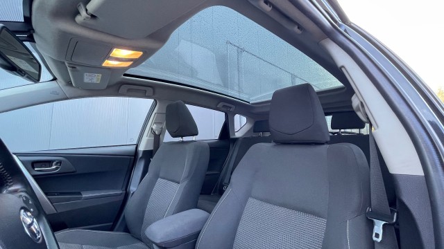 TOYOTA AURIS Hatchback 5 drs