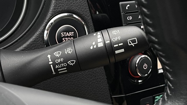 NISSAN QASHQAI SUV 5-drs