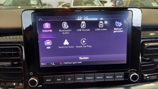 KIA STONIC SUV 5-drs