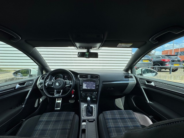 VOLKSWAGEN GOLF Hatchback 5 drs