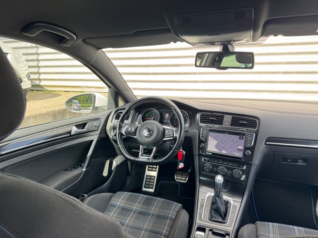 VOLKSWAGEN GOLF Hatchback 5 drs