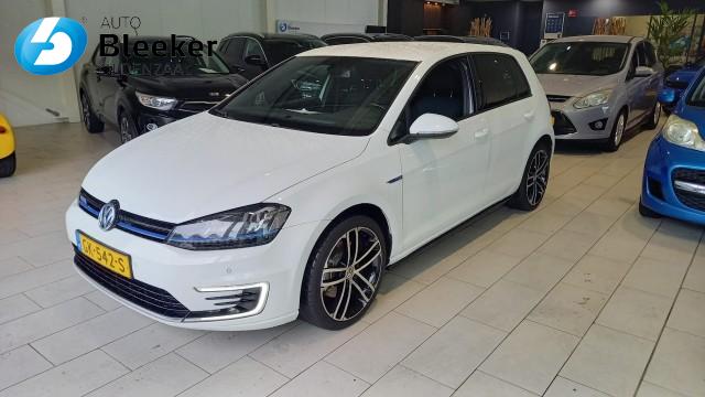 VOLKSWAGEN GOLF Hatchback 5 drs