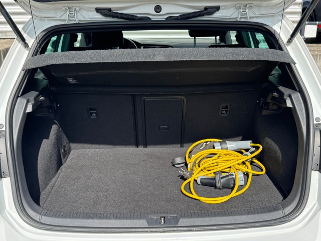 VOLKSWAGEN GOLF Hatchback 5 drs