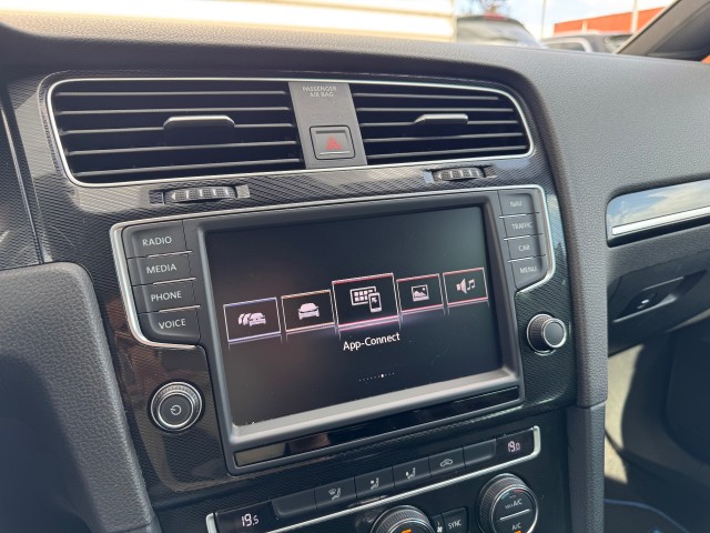 VOLKSWAGEN GOLF Hatchback 5 drs