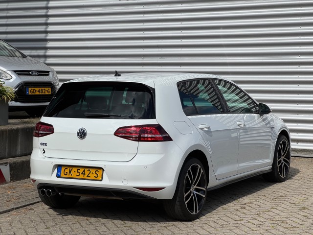 VOLKSWAGEN GOLF Hatchback 5 drs