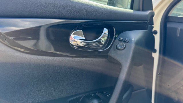 NISSAN QASHQAI SUV 5-drs