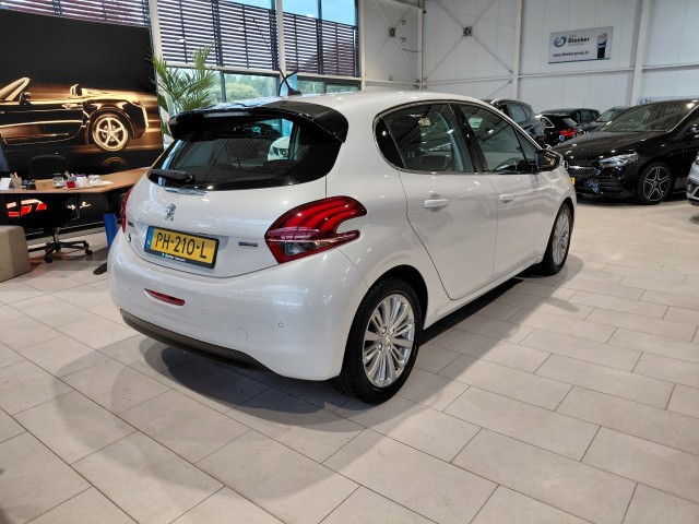 PEUGEOT 208 Hatchback 5 drs