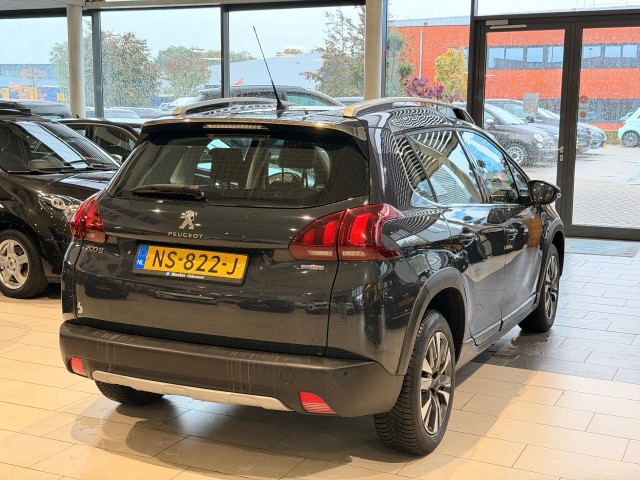 PEUGEOT 2008 SUV 5-drs