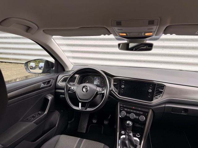 VOLKSWAGEN T-ROC SUV 5-drs