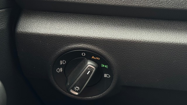 VOLKSWAGEN T-ROC SUV 5-drs