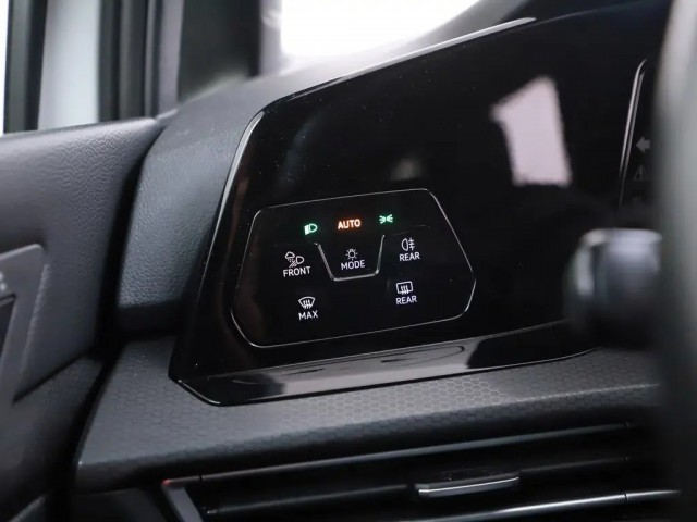 VOLKSWAGEN GOLF Hatchback 5 drs